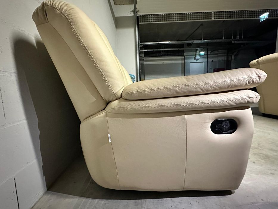 Conjunto 2 Sofás Château d’Ax em Pele Genuína – 2 + 3 Lugares – 2 Relax