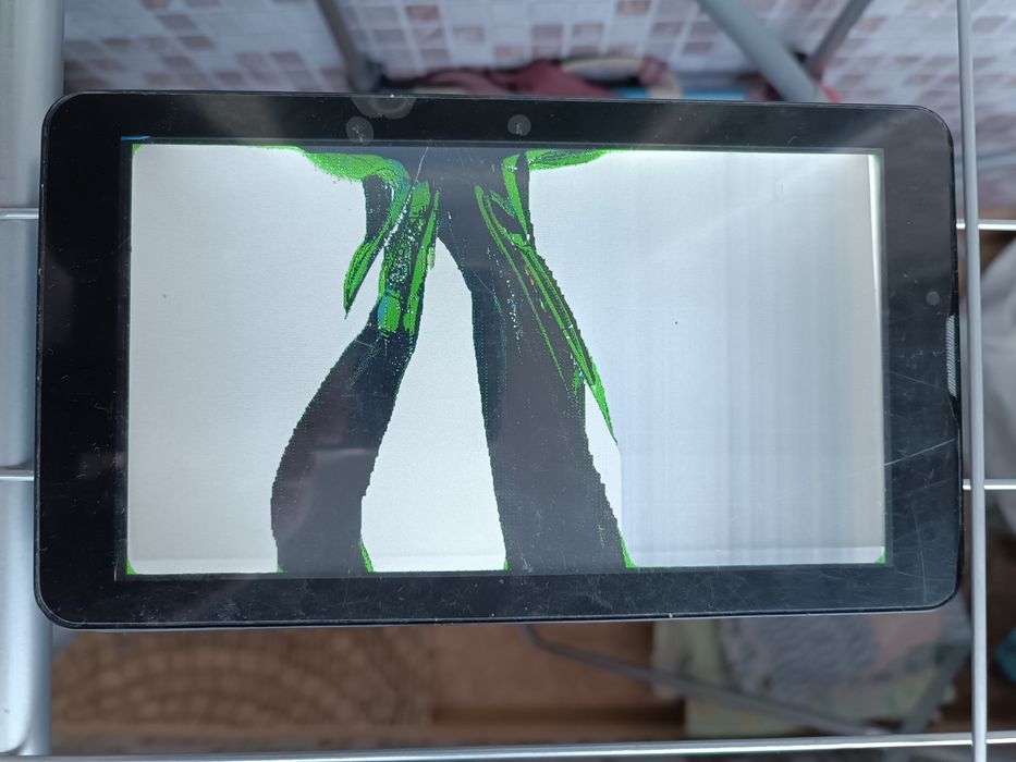 Продам Планшет-телефон Pixus Play Three v4.0 3G под восстановление.