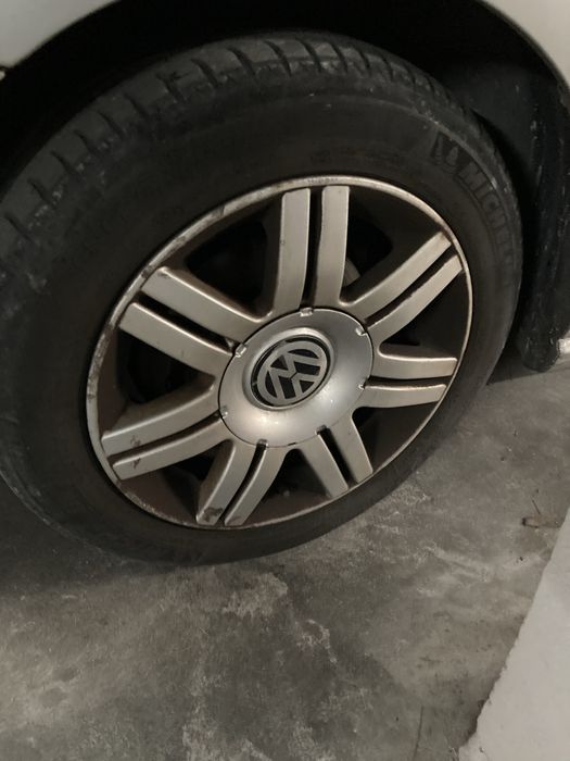 4 Jantes VW C/pneus michelin    185/60R15	6Jx15 ET38	    5x100
