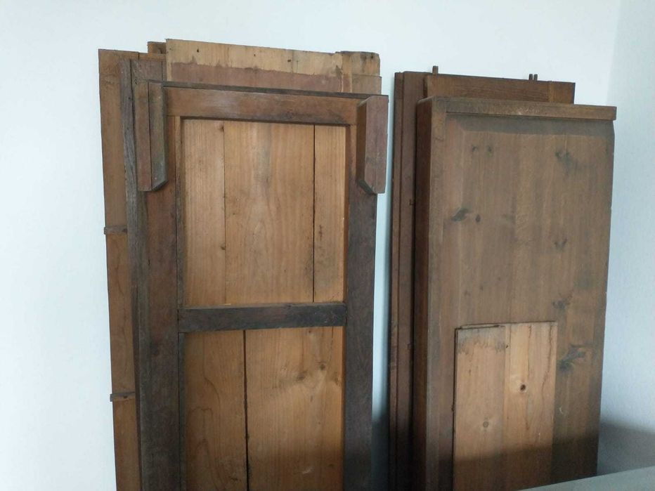 Zestaw mebli antycznych