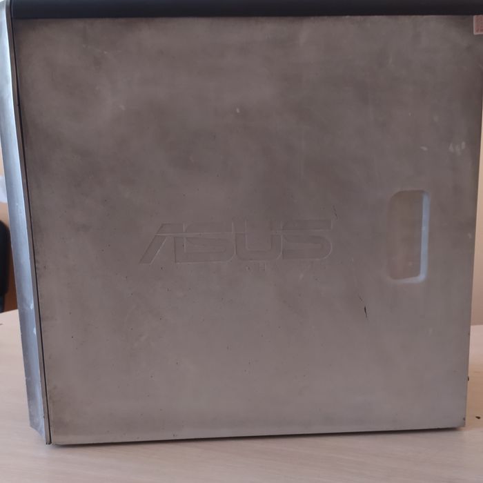 Корпус Asus (ATX )