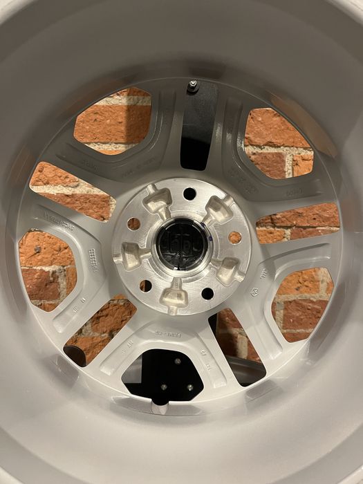 Alufelgi 16 Oryginalne 5x110 Jeep Compass Renegade Nowe Felgi