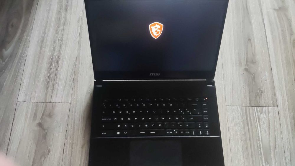 MSI GS66 Stealth 10SGS Intel Core i9-10980HK 64GB 2TB SSD RTX2080 15.6