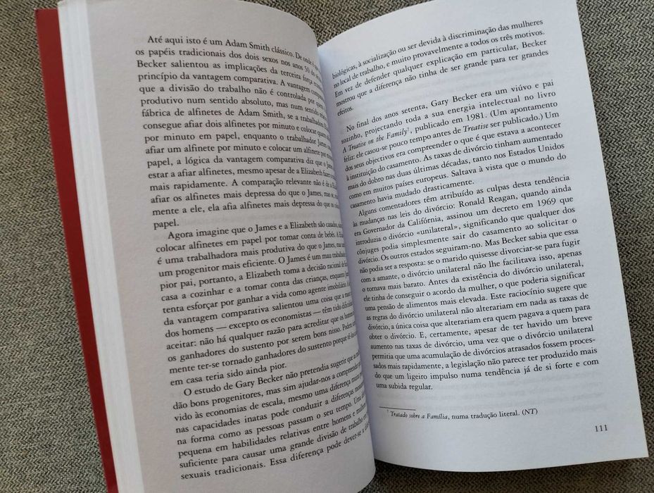 Livro "A lógica oculta da vida" de Tim Harford