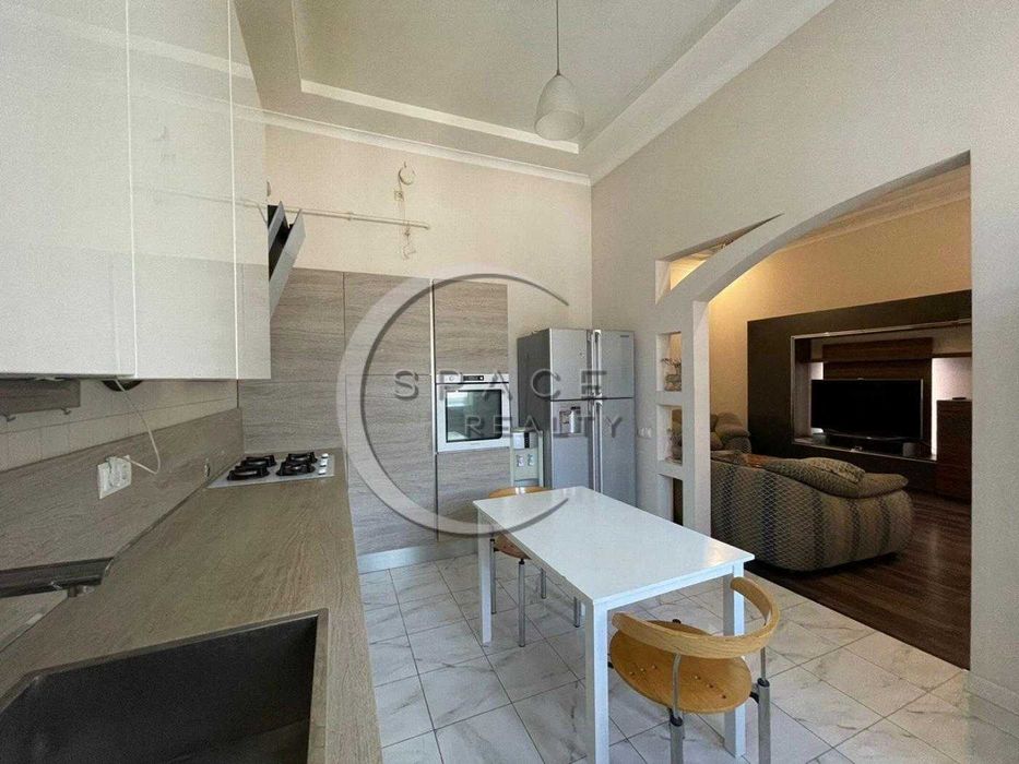 Оренда затишна 3к. квартира в історичному центрі Києва, на Воздвиженці