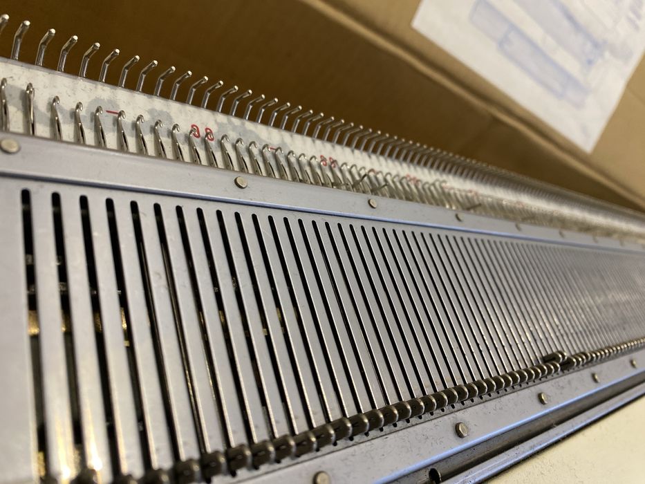 Brother kr 830, друга фонтура (передня, додаткова, вязальна машина)