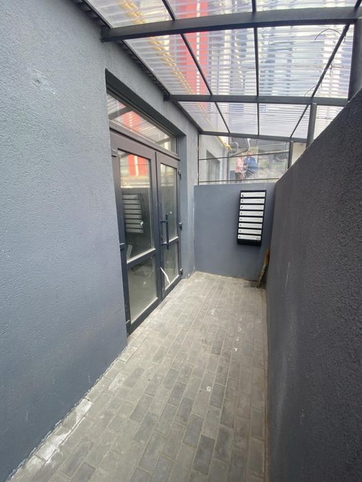 Здам в оренду приміщення 125м2(58,1 м2 та 66,3 м2) Петрівське містечко