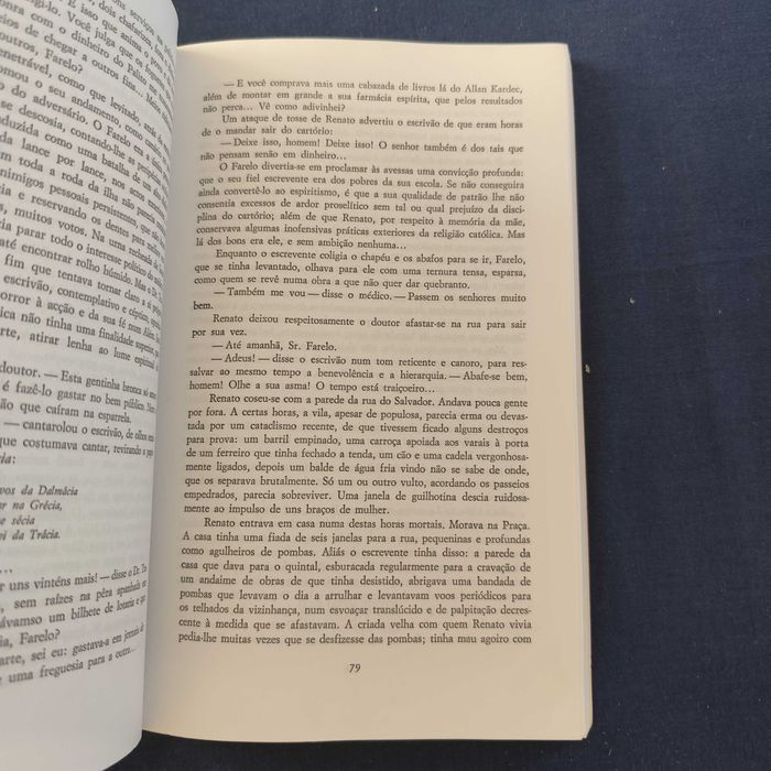 Vitorino Nemésio - A Casa Fechada