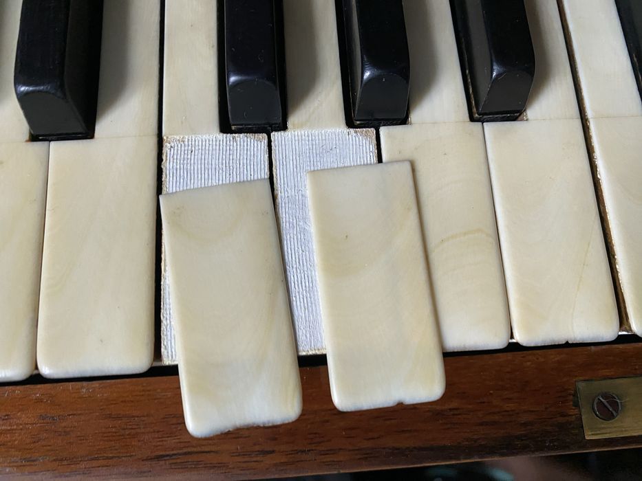 Pianino M.Janowsky Hollieferant