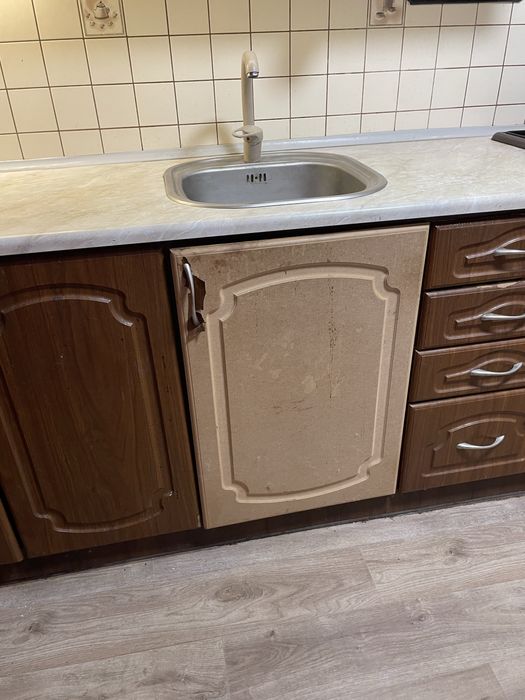 Кухня б у  довжина 2,87м з технікою і мийкою