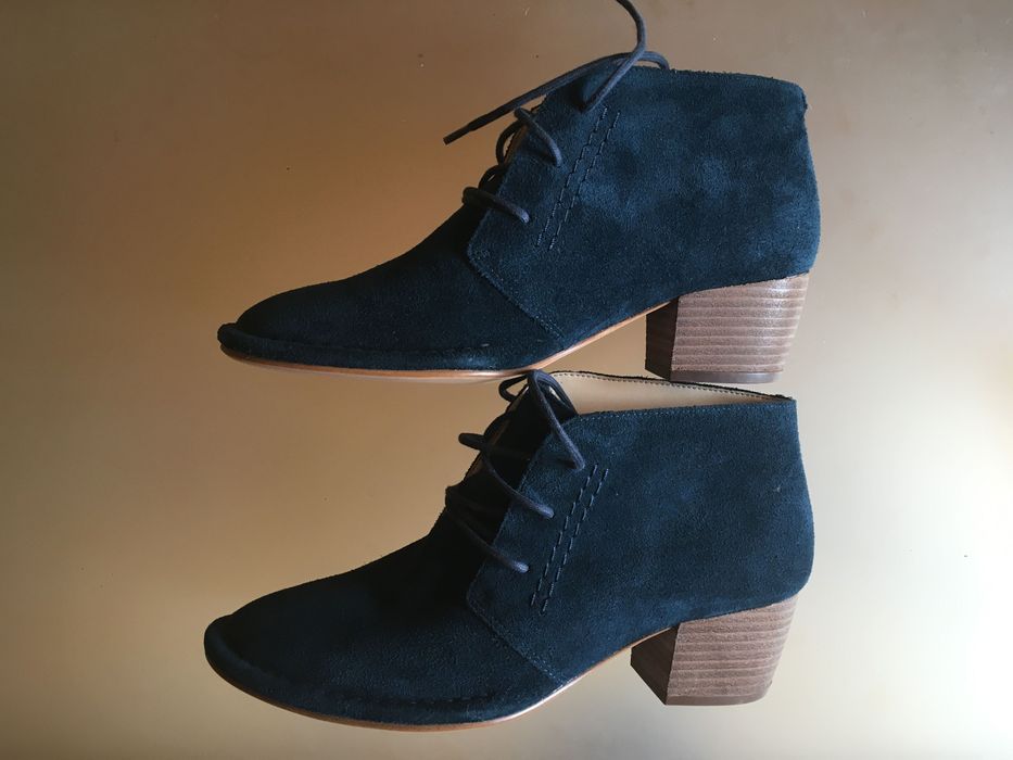 Nowe botki Clarks - turkusowy zamsz- roz.38,5