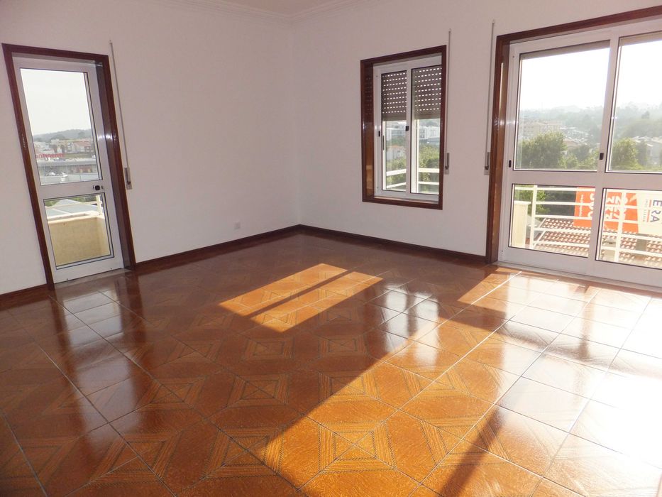 Arrendamento de apartamento t3 em Espinho