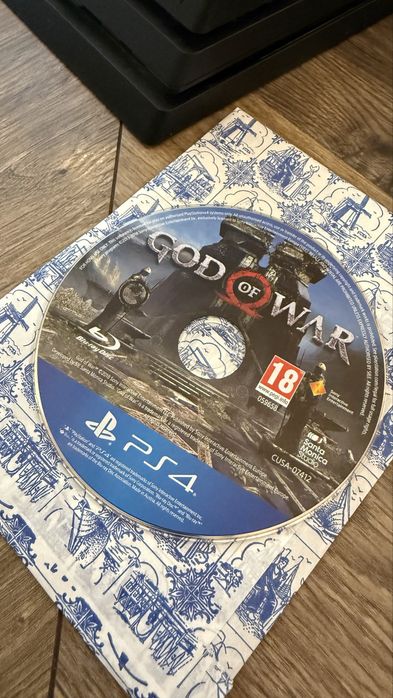 Sony PlayStation 4 Pro PS4 Pro 1TB + pad + God of War