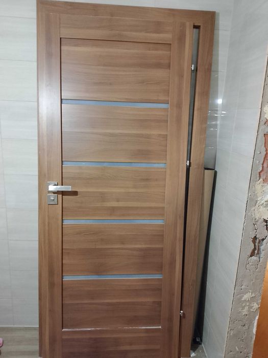 Drzwi+ościeżnica+ klamka 80 4 szt