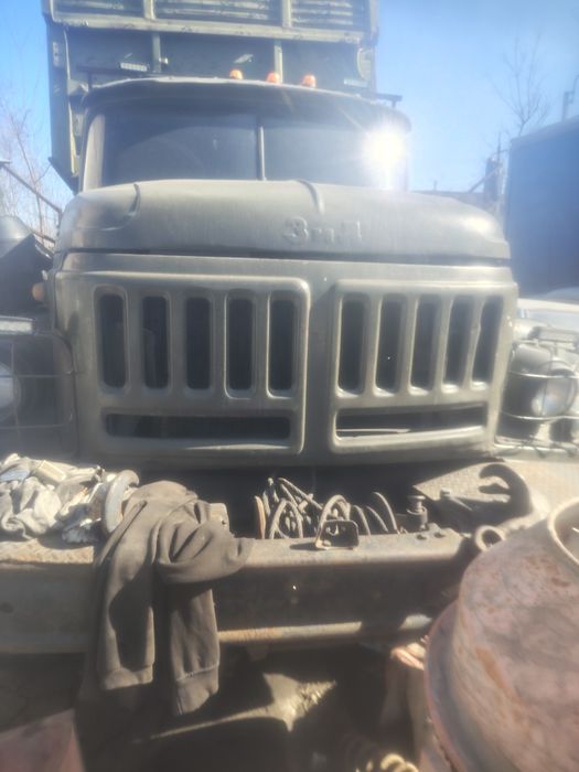 Продам ЗИЛ 131 .