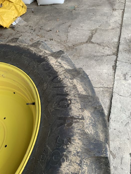 Koła John Deere 520/70 R 38+420/70 R28