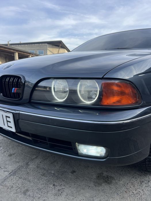 Продам BMW хорошому стані газ бензин, автомат