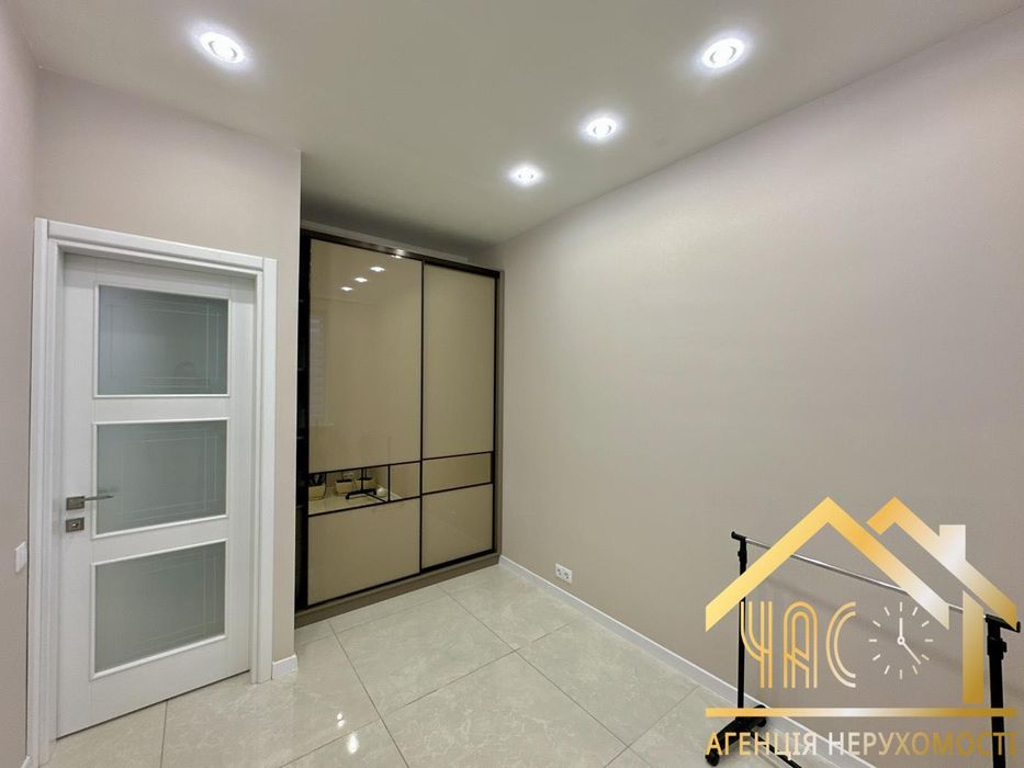 Таунхаус 95 м² з ремонтом і меблями, Жуляни, Київ