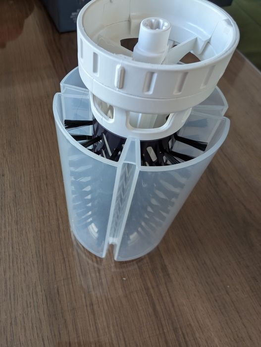 Продам фен-щітку Rowenta CF9530