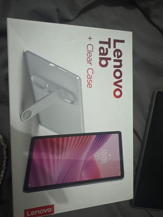 Tablet Lenovo + Clear Case