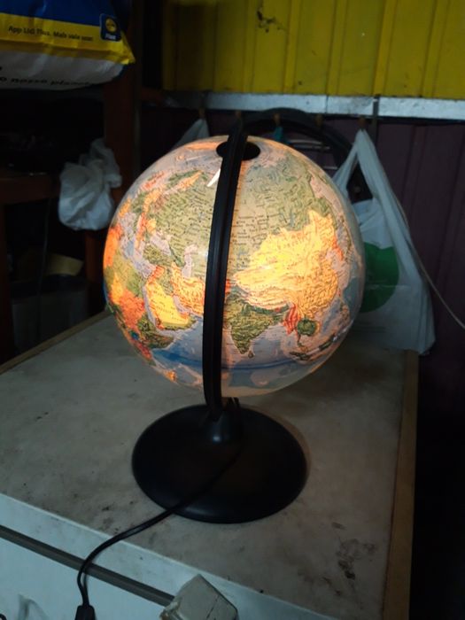 Candeiro globo antigo