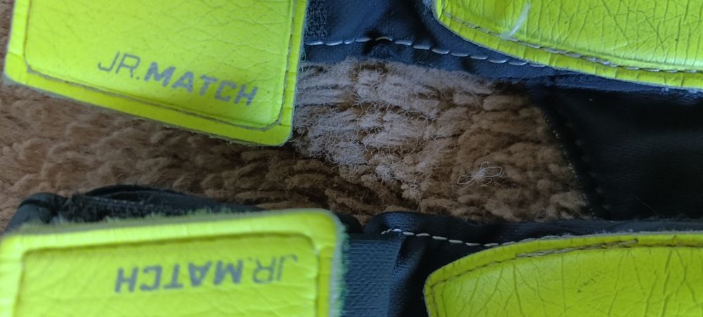 Rękawice piłkarskie Nike rozm M-L.