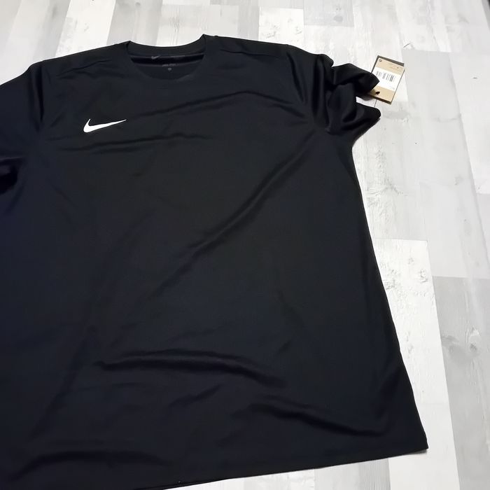 T-shirt męski nowy. Nike
