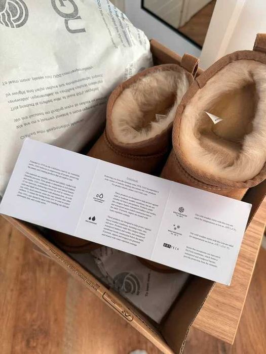 UGG / Mini_Classic  40
