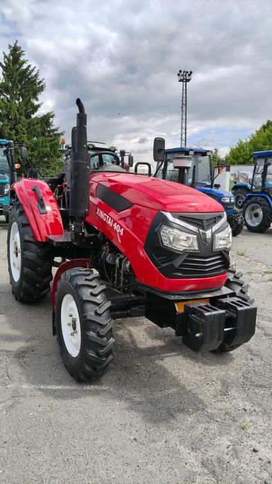 Трактор Сінтай XINGTAI XT-404R реверс рівна підлога примусова навіска