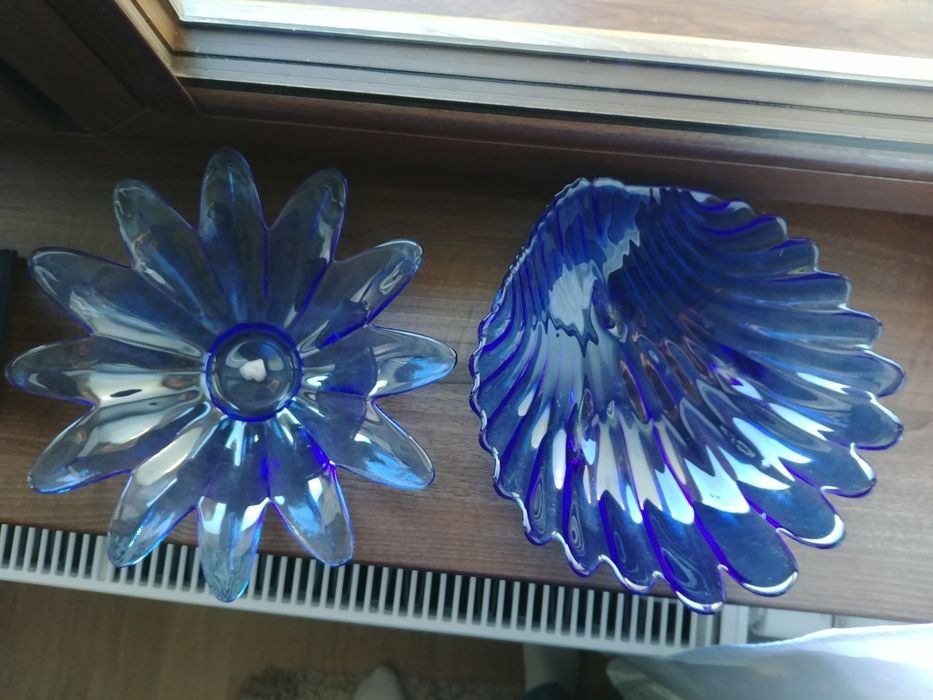 Dekoracja półmiski kolor niebieski.