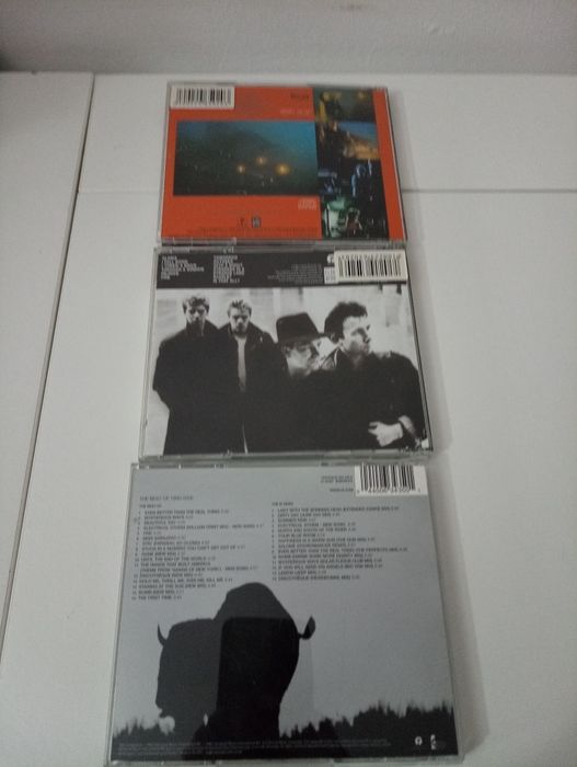 3 albuns U2 - Under A Blood Red Sky; Best of 1990 a 2000; October