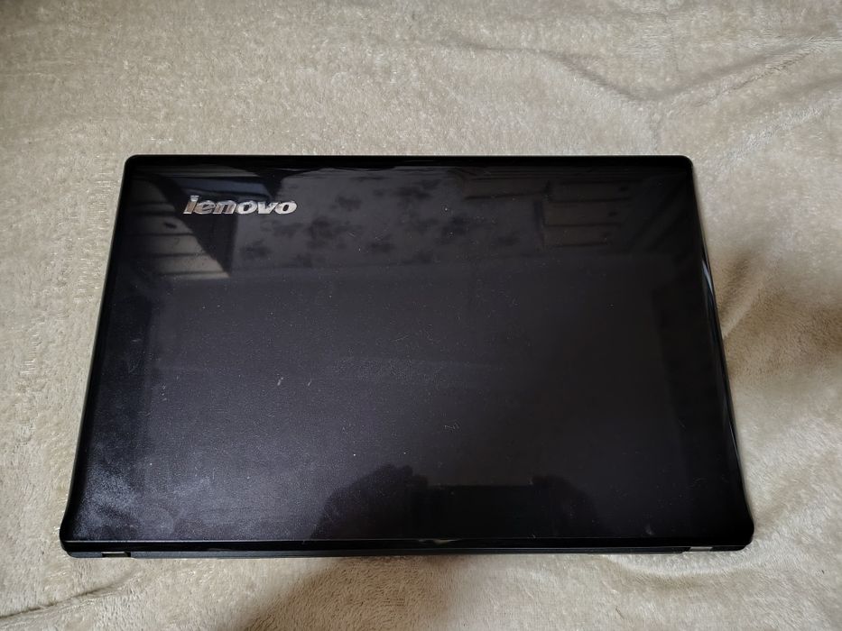 Ноутбук Lenovo 2011 року celeron 4gb ddr3 500gb hdd
