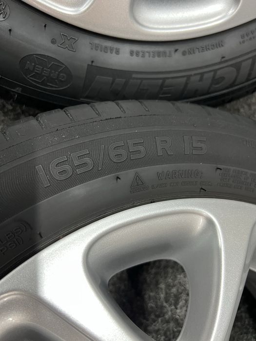 Диски з шинами R15 4/100 Renault Original Twingo