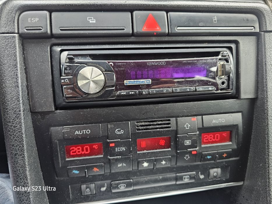 Автомагнитола Kenwood KDC -4054 U