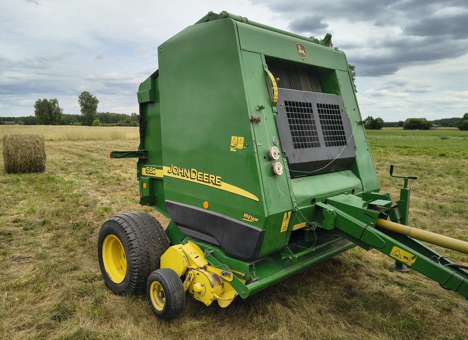 Prasa rolującą John Deere 580