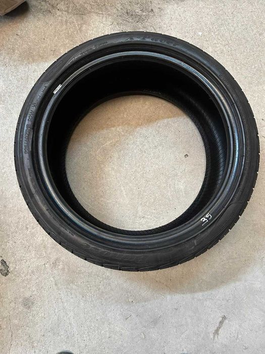 35 - Pneu banoze 225/40 r18