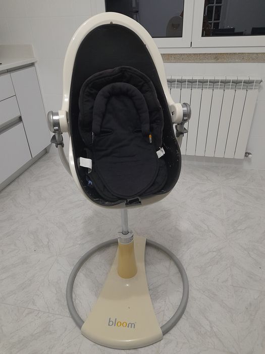 Cadeira  de refeição  de bebé