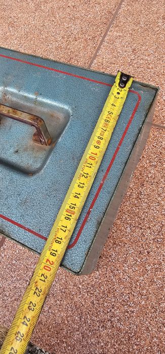 Stara Niemiecka skrzynka metalowa sejf kasetka