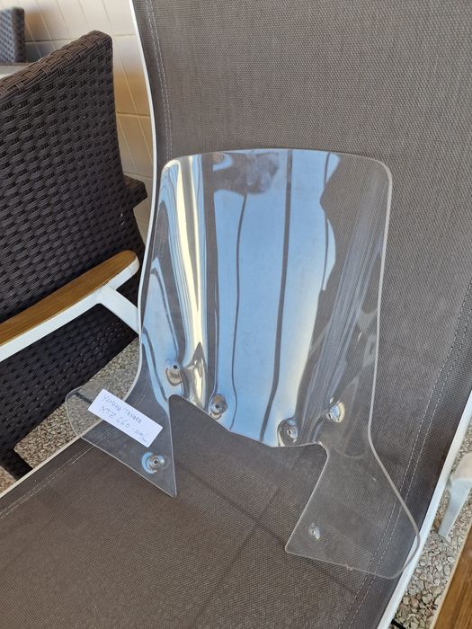 Vidro alto Yamaha XTZ660 Tenere anos 2008 a 2016. Como novo.