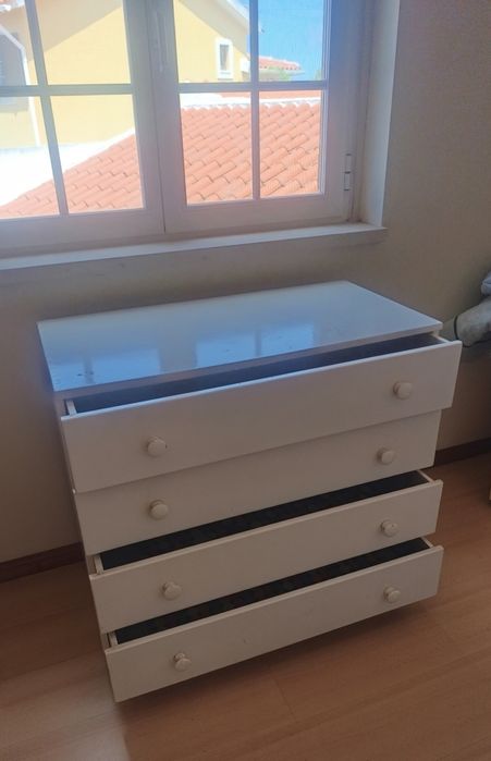 Vendo cómoda para quarto