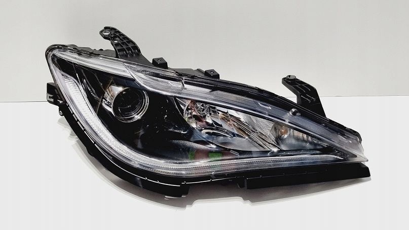 Reflektor prawy lampa Chrysler Pacifica 17- soczewka z led