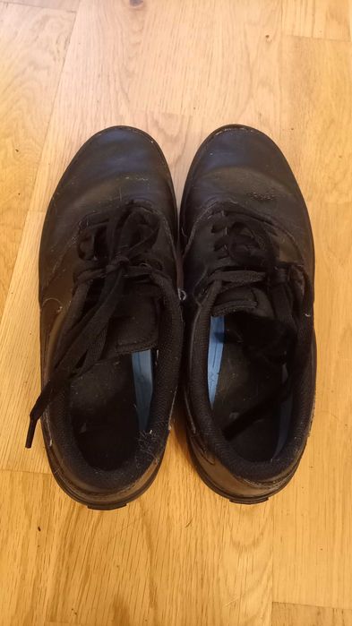 Skórzane sneakersy Nike czarne r. 42