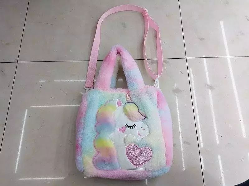 Torebka pluszowa na ramię. Adar