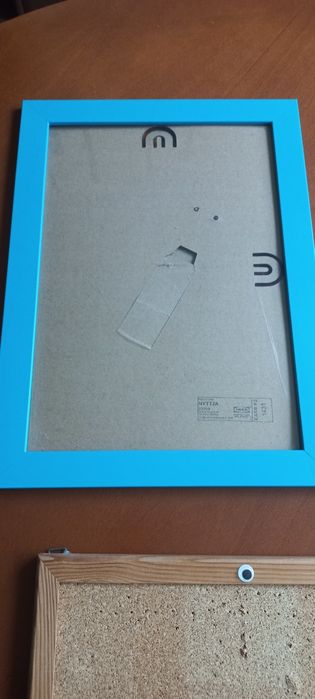 Dwie ramki Ikea oraz tablica korkowa do pokoju dziecka
