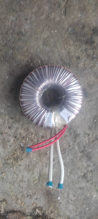 Продам трансформатор електричний