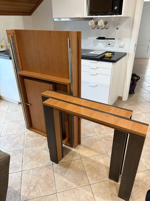 Mesa de cerejeira 6 lugares extensível até 10 + 5 cadeiras