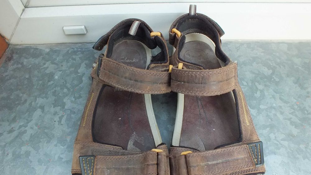 Super sandały skóra marki Clarks plus w roz 44 1/2