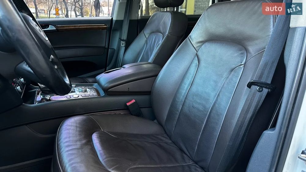 ПРОДАЮ   Audi Q7 2015 4L або обмін на землю,MAN