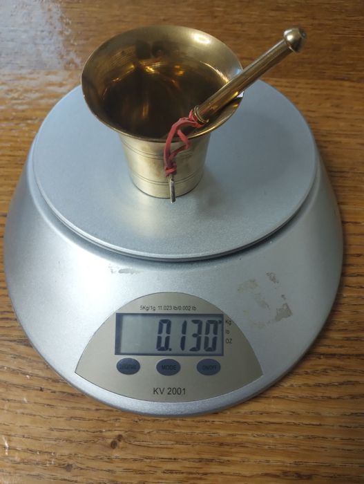 Stary moździerz mosiezny