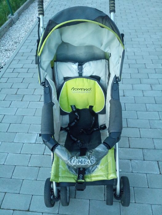 Wózek spacerowy Coneco Saturn – lekki, składany, wygodny!